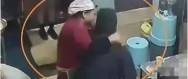 这次轮到昆明烧烤店老板娘在全国彻底出名了